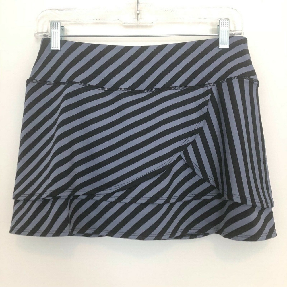 Athleta Fly By Swagger Tiered Skort Gray Black